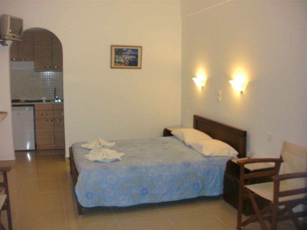 Studios Diogenis Naxos City Exteriör bild