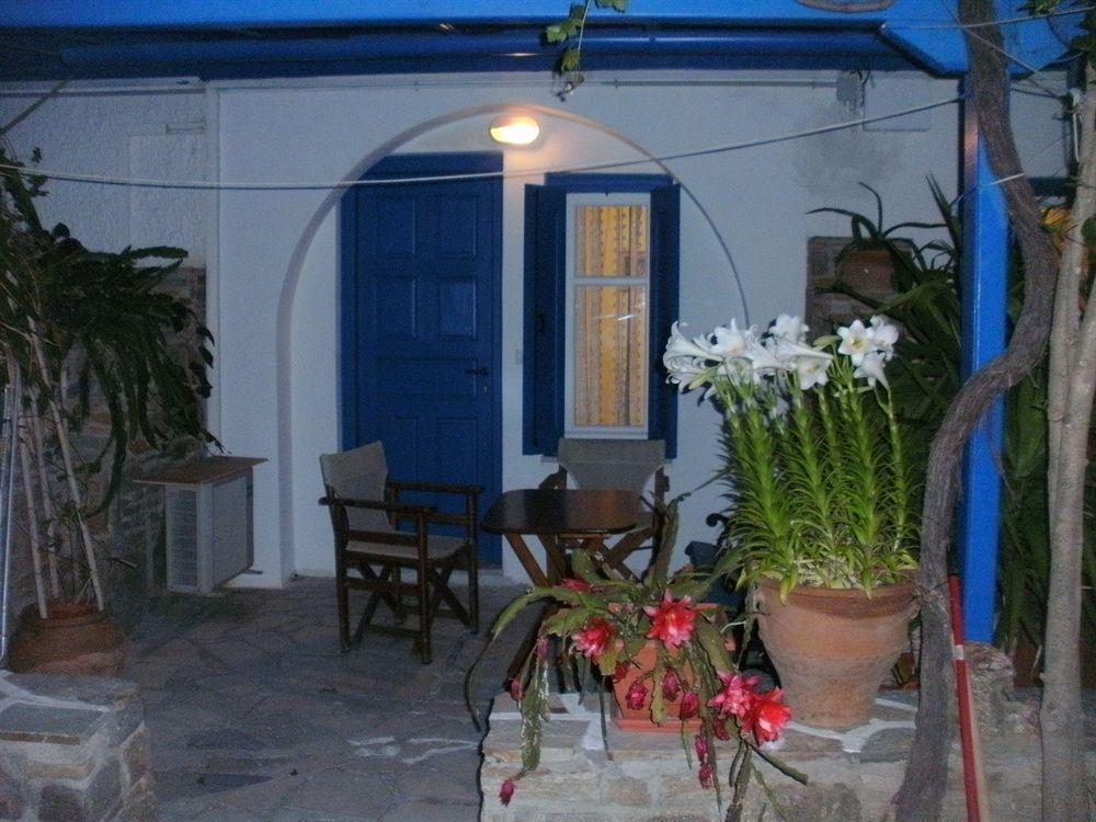 Studios Diogenis Naxos City Exteriör bild